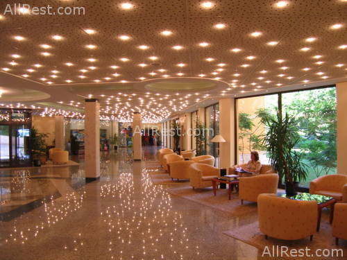 Riviera Beach Hotel 3